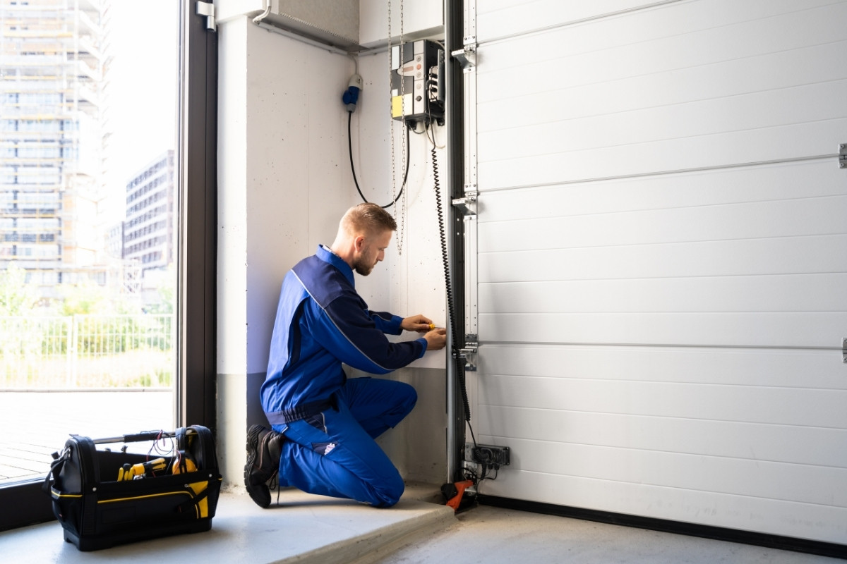 Common Garage Door Parts Problems Homeowners Should Know